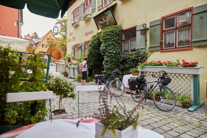 Imagen de la habitación del Hotel Weisses Ross, Dinkelsbuhl. Foto 8