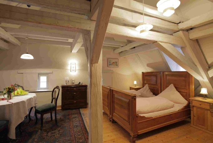 Imagen de la habitación del Hotel Weisses Ross, Dinkelsbuhl. Foto 9