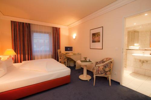 Imagen de la habitación del Hotel Wei&szlig;es Ro&szlig;. Foto 5
