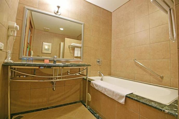 Imagen general del Hotel Wei-yat Grand. Foto 9