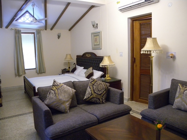 Imagen de la habitación del Hotel WelcomHeritage Judge\'s Court. Foto 4