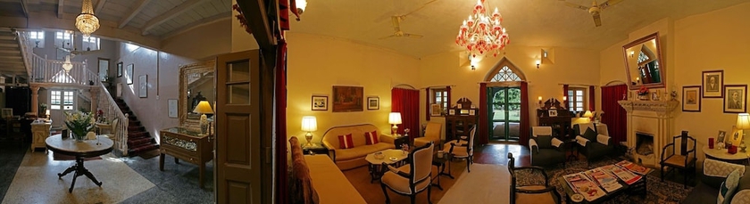 Imagen de los interiores del Hotel WelcomHeritage Judge\'s Court. Foto 17