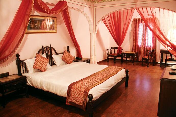 Imagen de la habitación del Hotel WelcomHeritage Traditional Haveli, JAIPUR. Foto 19