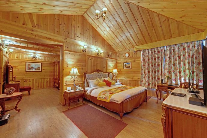 Imagen de la habitación del Hotel WelcomHeritage Urvashi\'s Retreat. Foto 8