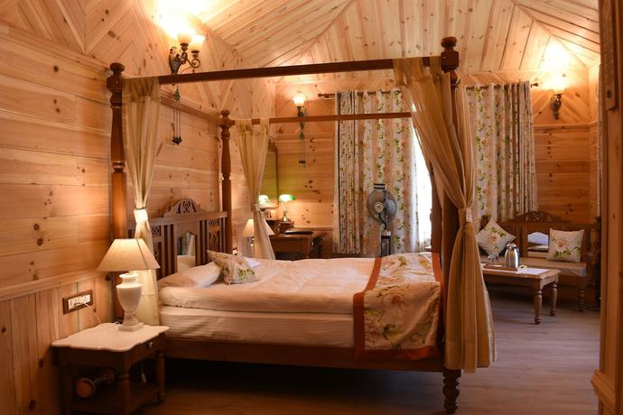 Imagen de la habitación del Hotel WelcomHeritage Urvashi\'s Retreat. Foto 10