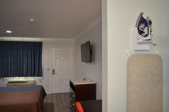 Imagen de la habitación del Hotel Welcome Inn, Corona. Foto 3