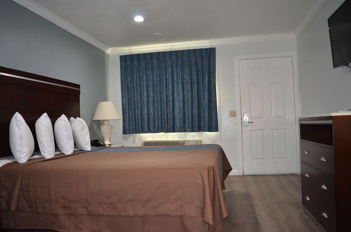Imagen de la habitación del Hotel Welcome Inn, Corona. Foto 11