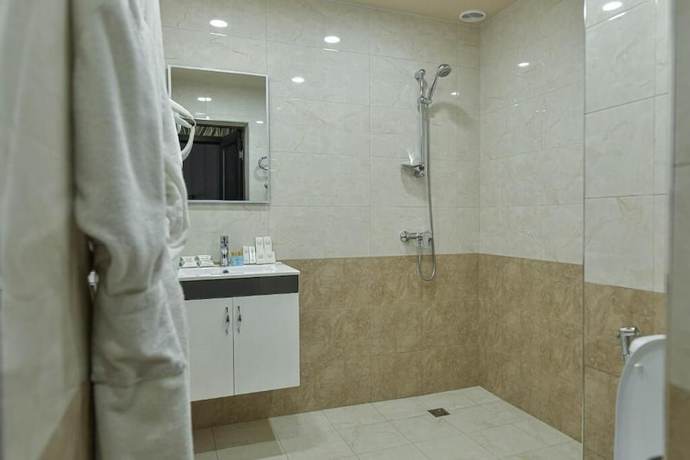 Imagen de la habitación del Hotel Welcome Inn, Erev&aacute;n. Foto 6