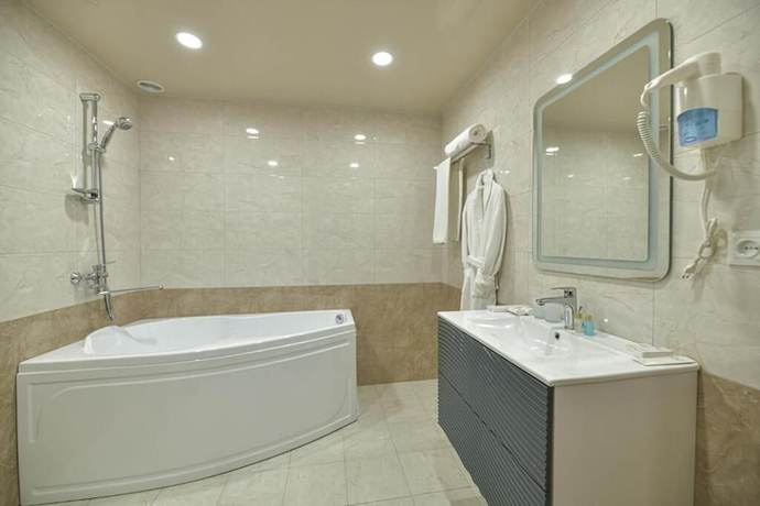 Imagen de la habitación del Hotel Welcome Inn, Erev&aacute;n. Foto 17