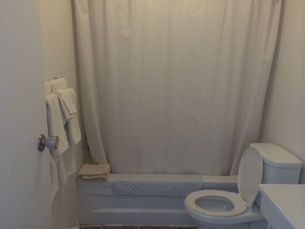 Imagen de la habitación del Hotel Welcome Inn. Foto 3