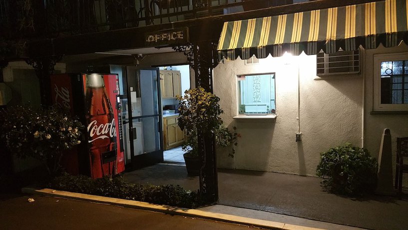 Imagen de los interiores del Hotel Welcome Inn on Colorado Blvd. Foto 16