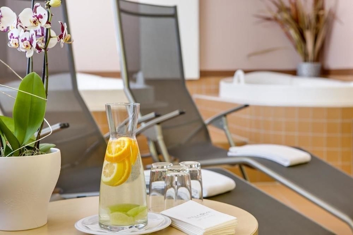 Imagen de la piscina del Hotel Welcome Kongresshotel Bamberg. Foto 16