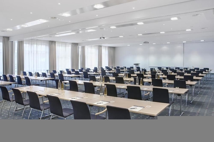 Imagen de los interiores del Hotel Welcome Paderborn. Foto 9