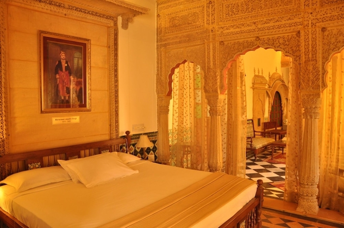 Imagen de la habitación del Hotel Welcomheritage Mandir Palace. Foto 2