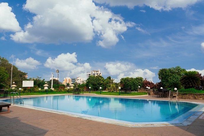 Imagen de la piscina del Hotel Welcomhotel By Itc Hotels, Devee Grand Bay, Visakhapatnam. Foto 19