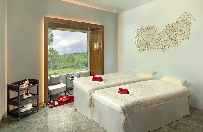 Imagen de la piscina del Hotel Welcomhotel by ITC Hotels, Bhubaneswar. Foto 19