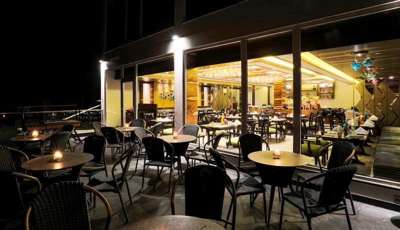 Imagen del bar/restaurante del Hotel Welcomhotel by ITCs, Shimla. Foto 3
