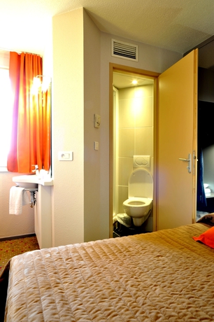 Imagen de la habitación del Hotel Welcomotel. Foto 12