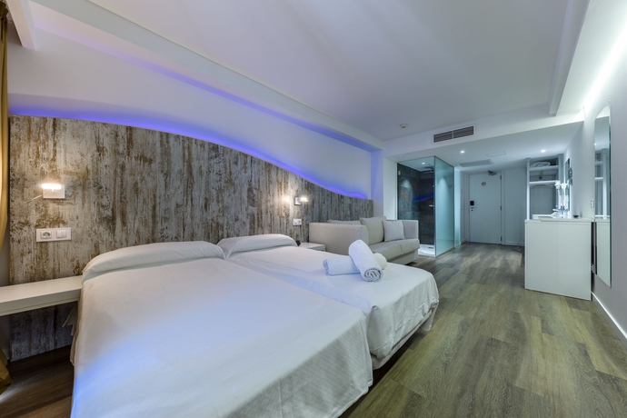 Imagen de la habitación del Hotel Welikehotel Triton Beach. Foto 10