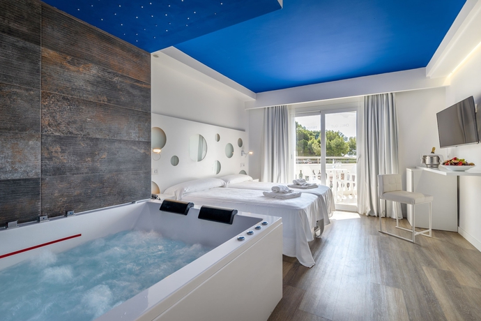 Imagen general del Hotel Welikehotel Triton Beach. Foto 1