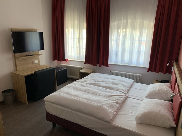 Imagen de la habitación del Hotel Well Garni. Foto 8