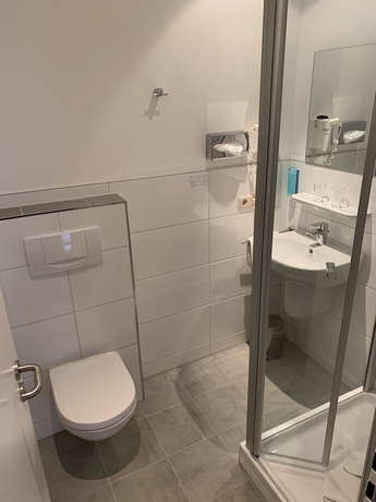 Imagen de la habitación del Hotel Well Garni. Foto 14