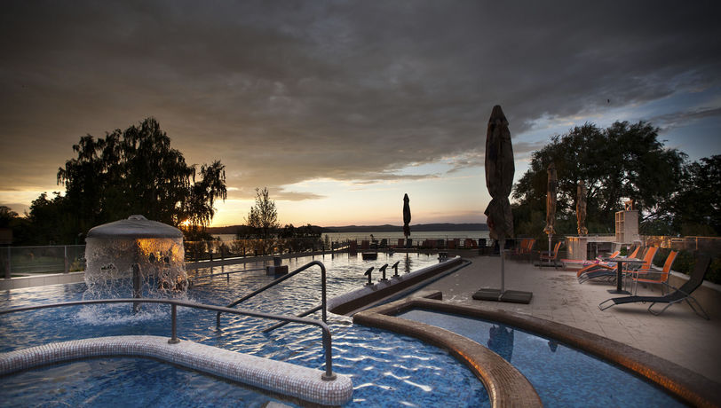 Imagen de la piscina del Hotel Wellamarin. Foto 5