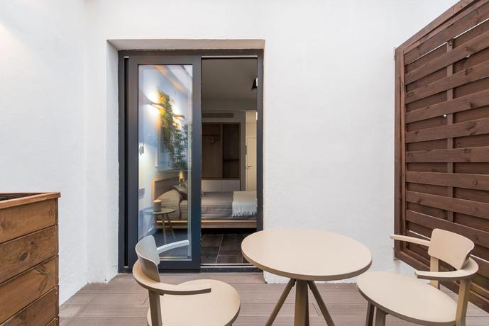 Imagen de los exteriores del Hotel Welldone Antiquarium. Foto 13