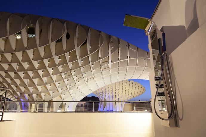 Imagen de los exteriores del Hotel Welldone Metropol. Foto 18