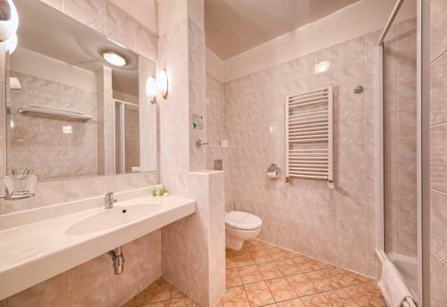 Imagen de la habitación del Hotel Wellness Babylon. Foto 2