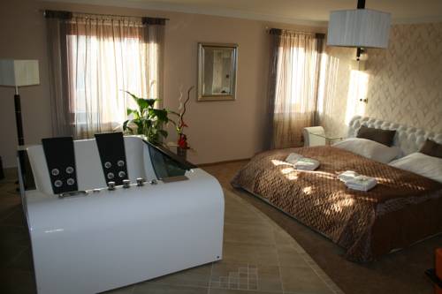 Imagen de la habitación del Hotel Wellness Beethoven. Foto 10