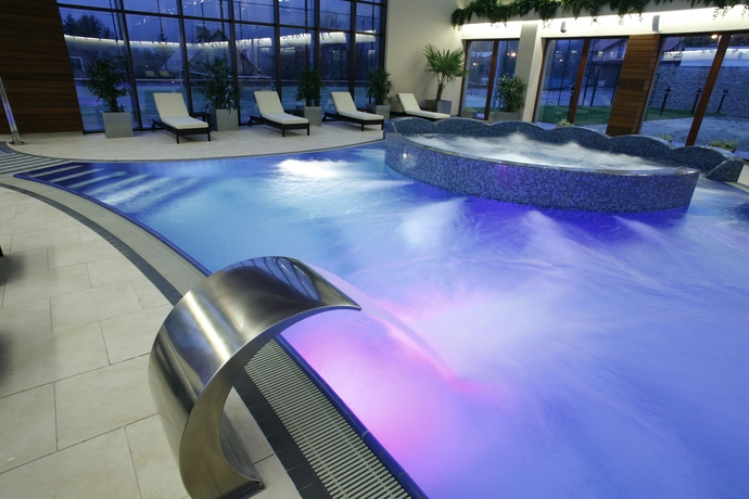 Imagen de la piscina del Hotel Wellness Diplomat. Foto 17