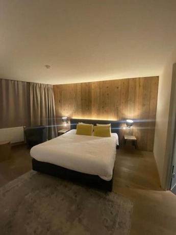 Imagen de la habitación del Hotel Wellness Eau de Roche. Foto 16
