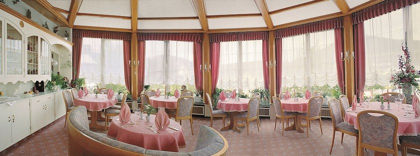 Imagen del bar/restaurante del Hotel Wellness Garni Krone. Foto 5