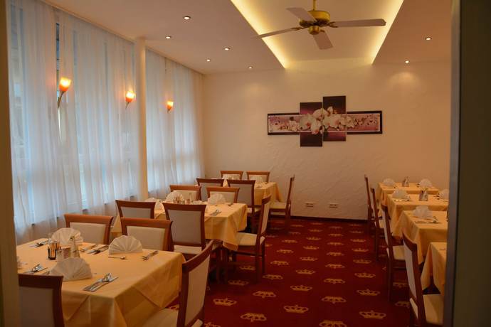 Imagen del bar/restaurante del Hotel Wellness Garni Krone. Foto 6
