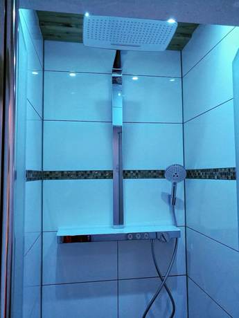 Imagen de la piscina del Hotel Wellness Garni Krone. Foto 18