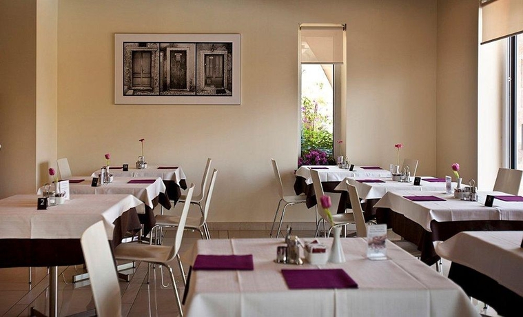 Imagen del bar/restaurante del Hotel Wellness Hotel Casa Barca. Foto 4