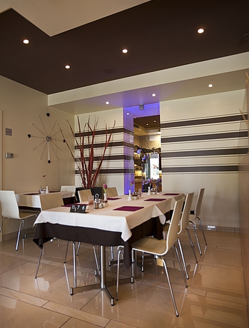 Imagen del bar/restaurante del Hotel Wellness Hotel Casa Barca. Foto 5