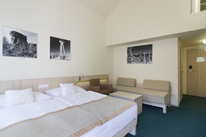 Imagen de la habitación del Hotel Wellness Peras. Foto 6