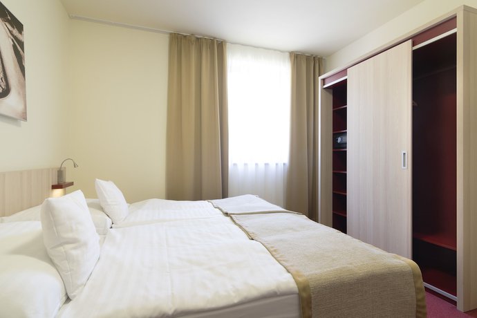 Imagen de la habitación del Hotel Wellness Peras. Foto 7
