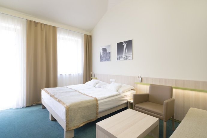 Imagen de la habitación del Hotel Wellness Peras. Foto 8