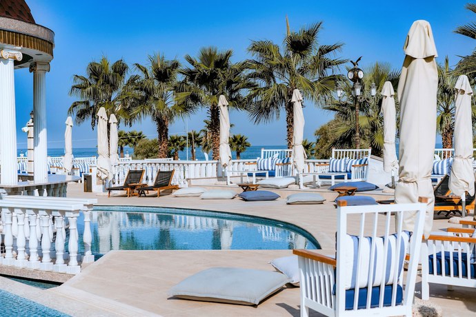 Imagen de la piscina del Hotel Wellness Santa Hotel - Adults Only. Foto 7