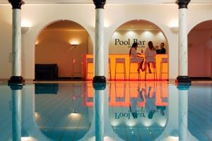 Imagen de la piscina del Hotel Wellness Silvretta. Foto 6