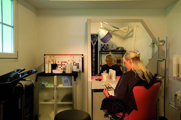 Imagen de la piscina del Hotel Wellness Spa Pirmin Zurbriggen. Foto 18