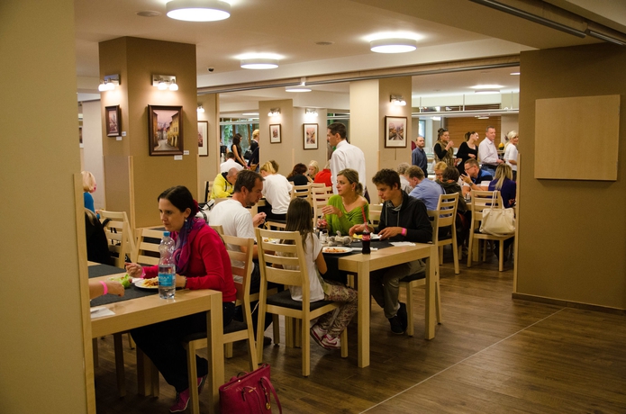 Imagen del bar/restaurante del Hotel Wellness Step. Foto 3