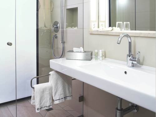 Imagen de la habitación del Hotel Wellness Stoos. Foto 3