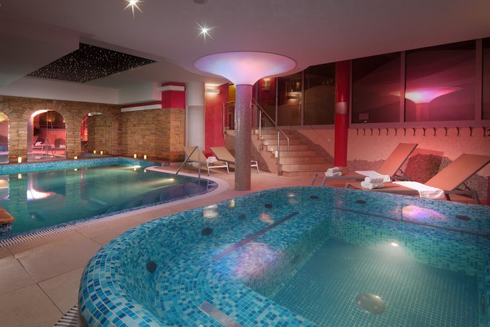 Imagen de la piscina del Hotel Wellness Windsor, Spindleruv Mlyn. Foto 20