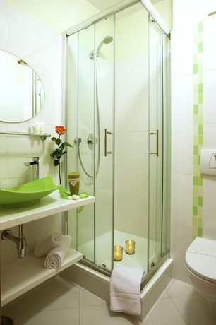 Imagen de la habitación del Hotel Wellness and Spa Ambiente. Foto 14