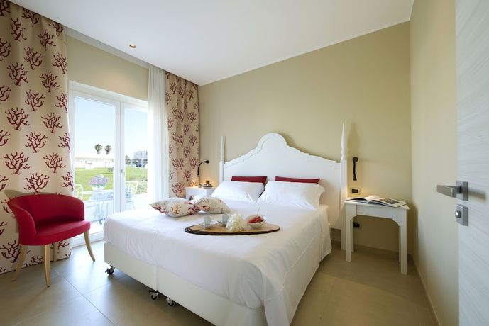 Imagen de la habitación del Hotel Wellness and Spa Hotel Principe di Fitalia. Foto 2