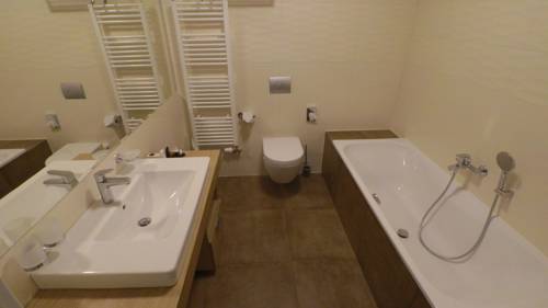 Imagen de la habitación del Hotel Wellness and Spa Villa Regenhart. Foto 4